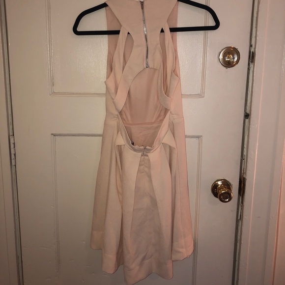 Open Back dress - Picture 4 of 5